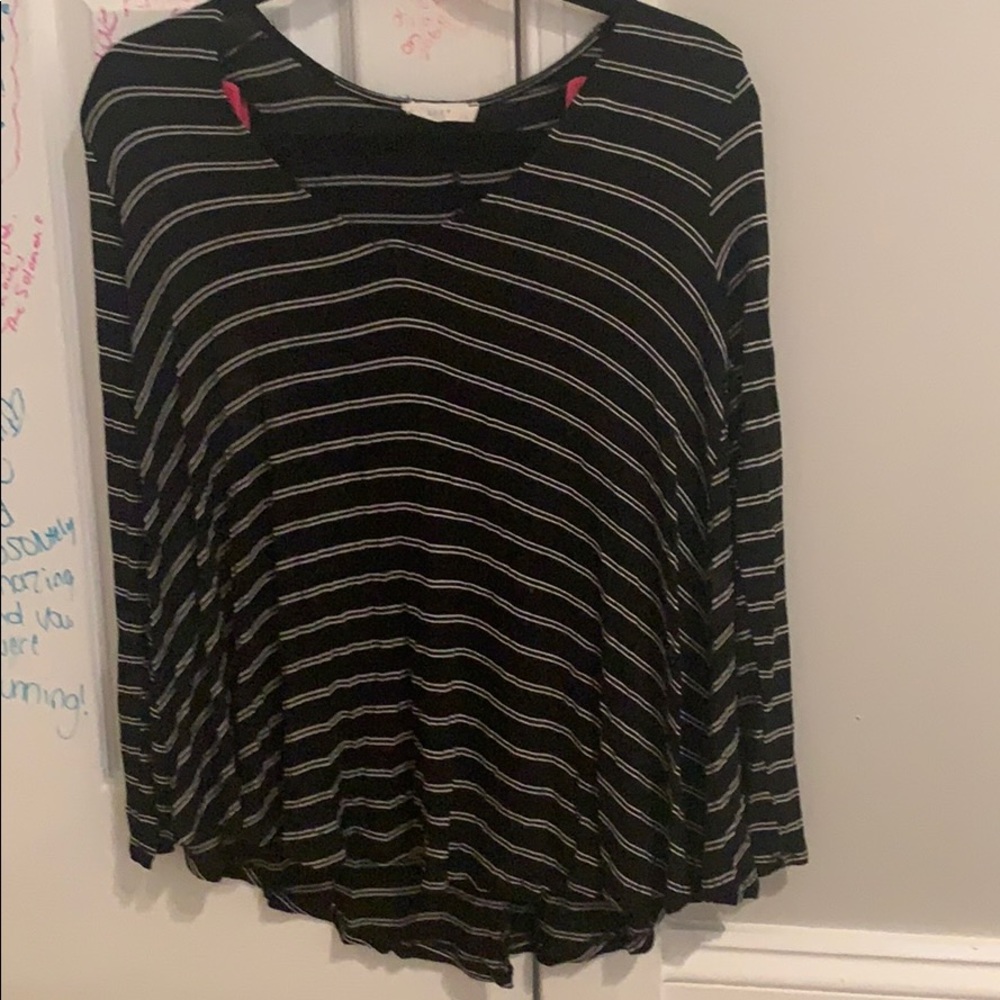 Black and white lush long sleeve